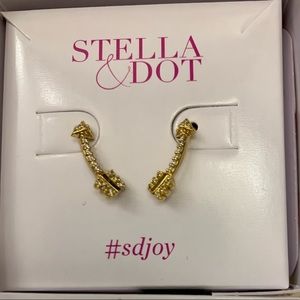 Stella & Dot Arrow Earrings